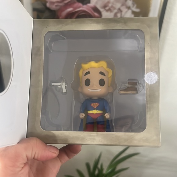 Funko 5 Star: Fallout - Vault Boy (Toughness) Mini Figure - Picture 2 of 8
